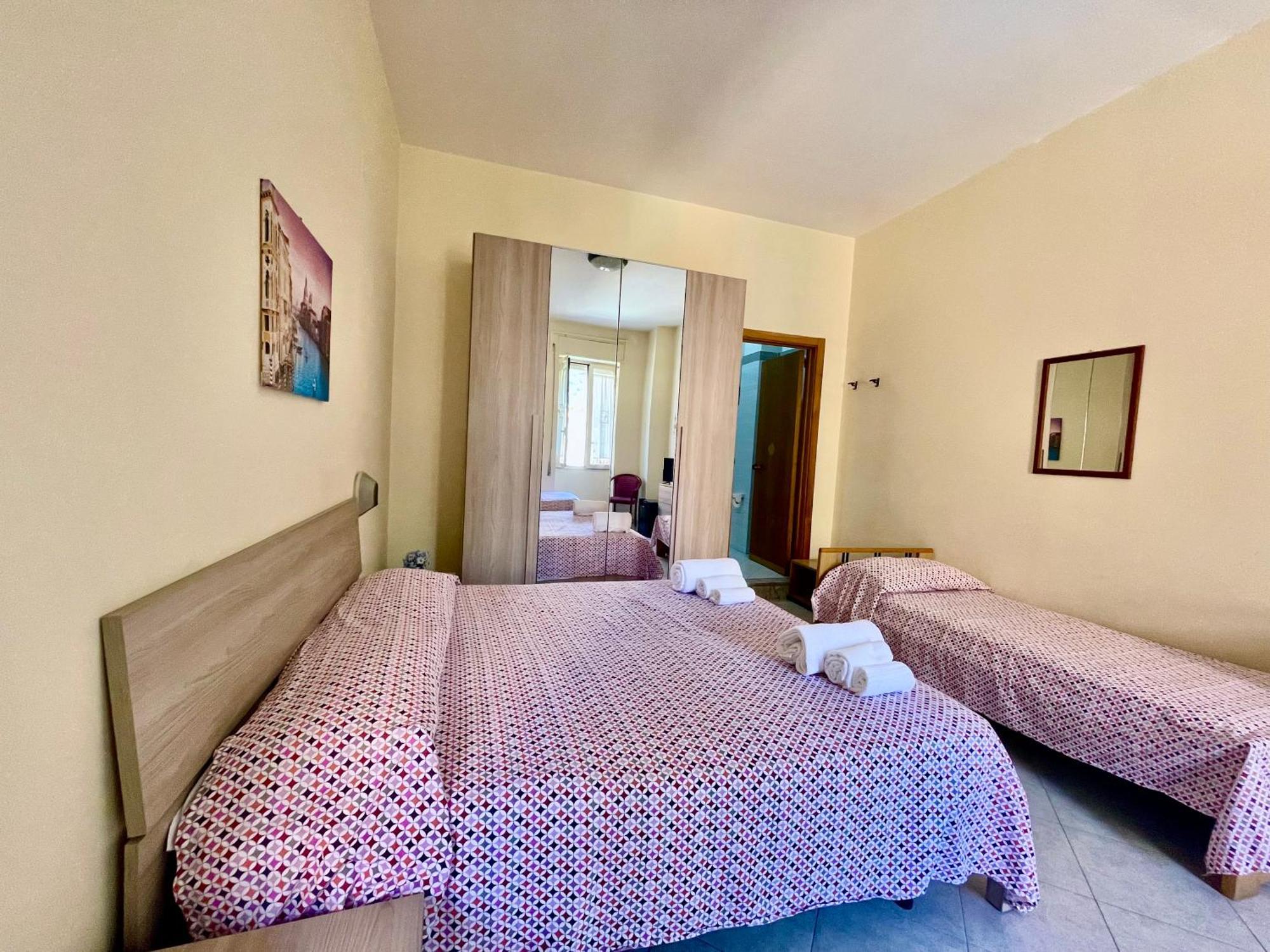 Hotel Desio Castellammare di Stabia Kültér fotó